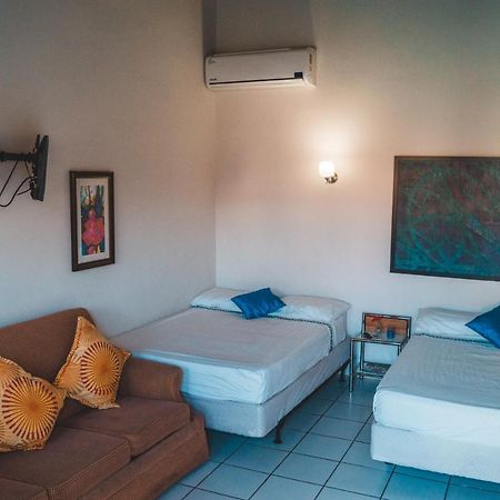 Courtesy Apartments Aruba Oranjestad Kültér fotó